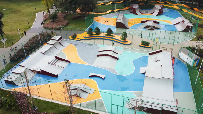 四川省成都市新華公園極限運動場(中級提高區(qū))